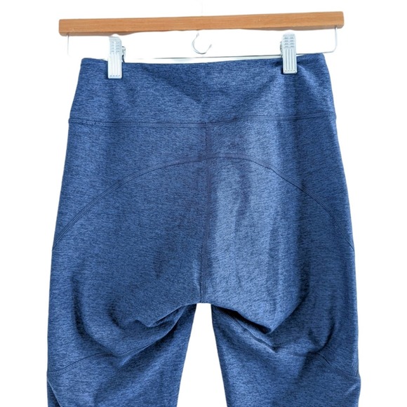 Outdoor Voices Warmup 3/4 Two-Tone Leggings in Black & Navy Blue - Picture 10 of 13